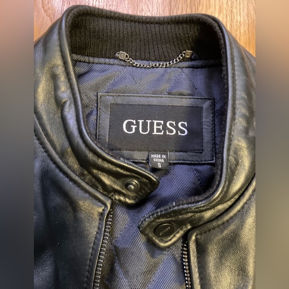 Vintage Guess leather jacket in excellent condition! - Picture 5 of 12